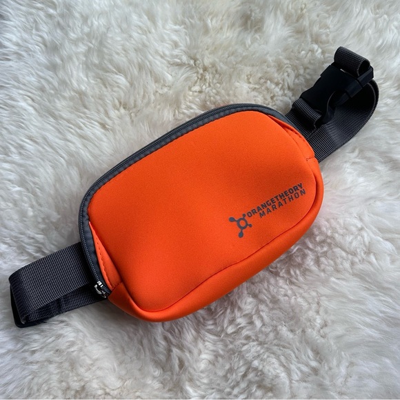 NWOT ORANGETHEORY Belt Bag - Picture 1 of 3